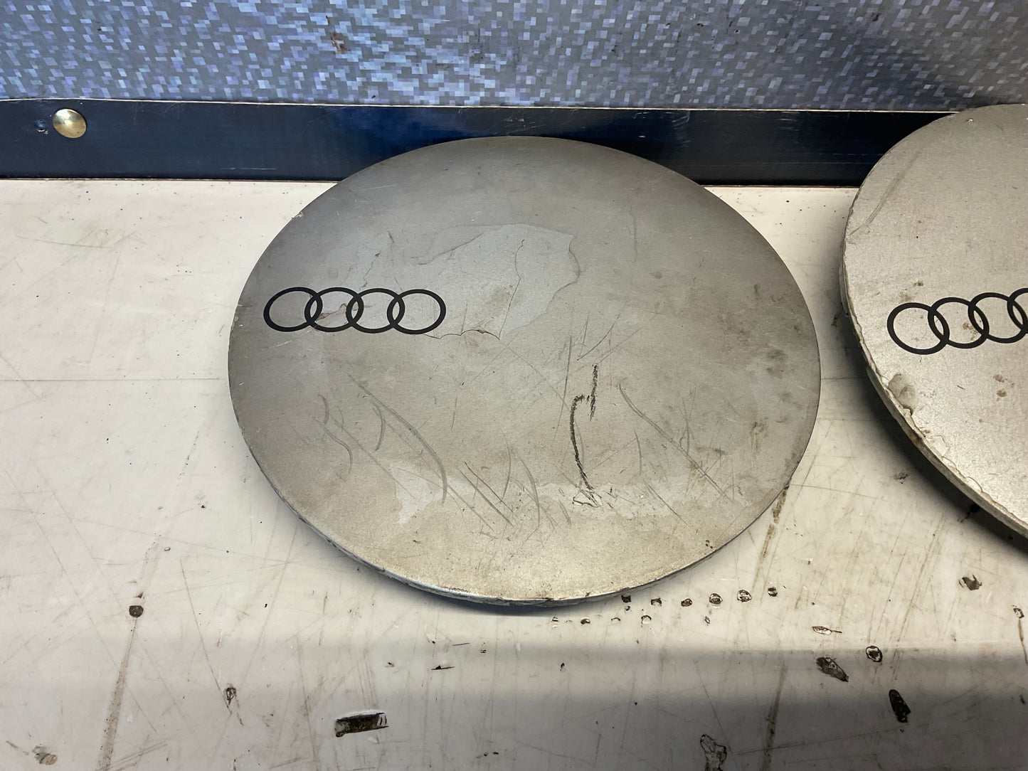 Wheel Lug Cover Set of 4  Ronal R8  853601165  B2