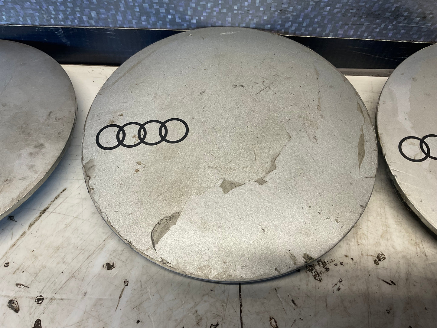 Wheel Lug Cover Set of 4  Ronal R8  853601165  B2