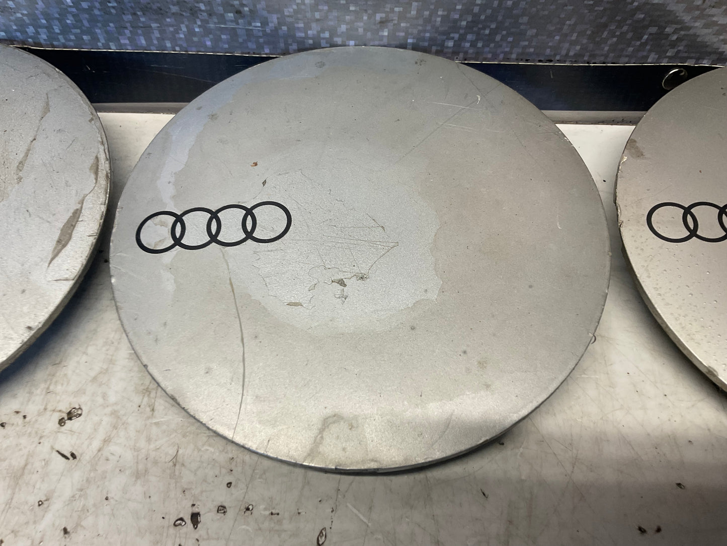 Wheel Lug Cover Set of 4  Ronal R8  853601165  B2