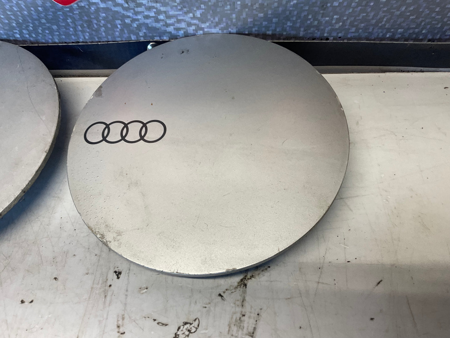 Wheel Lug Cover Set of 4  Ronal R8  853601165  B2