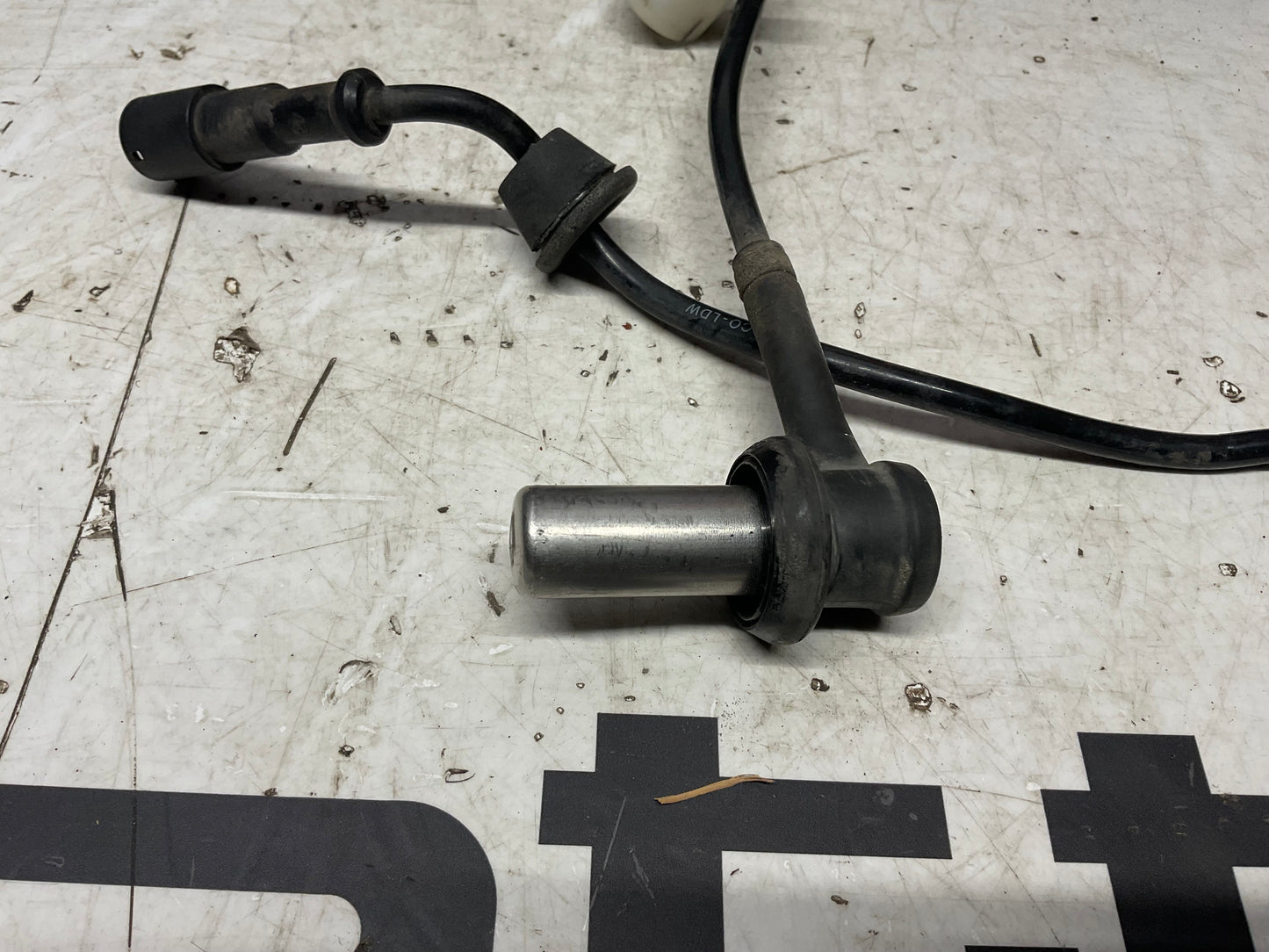 ABS Wheel Speed Sensor  893927807C B3