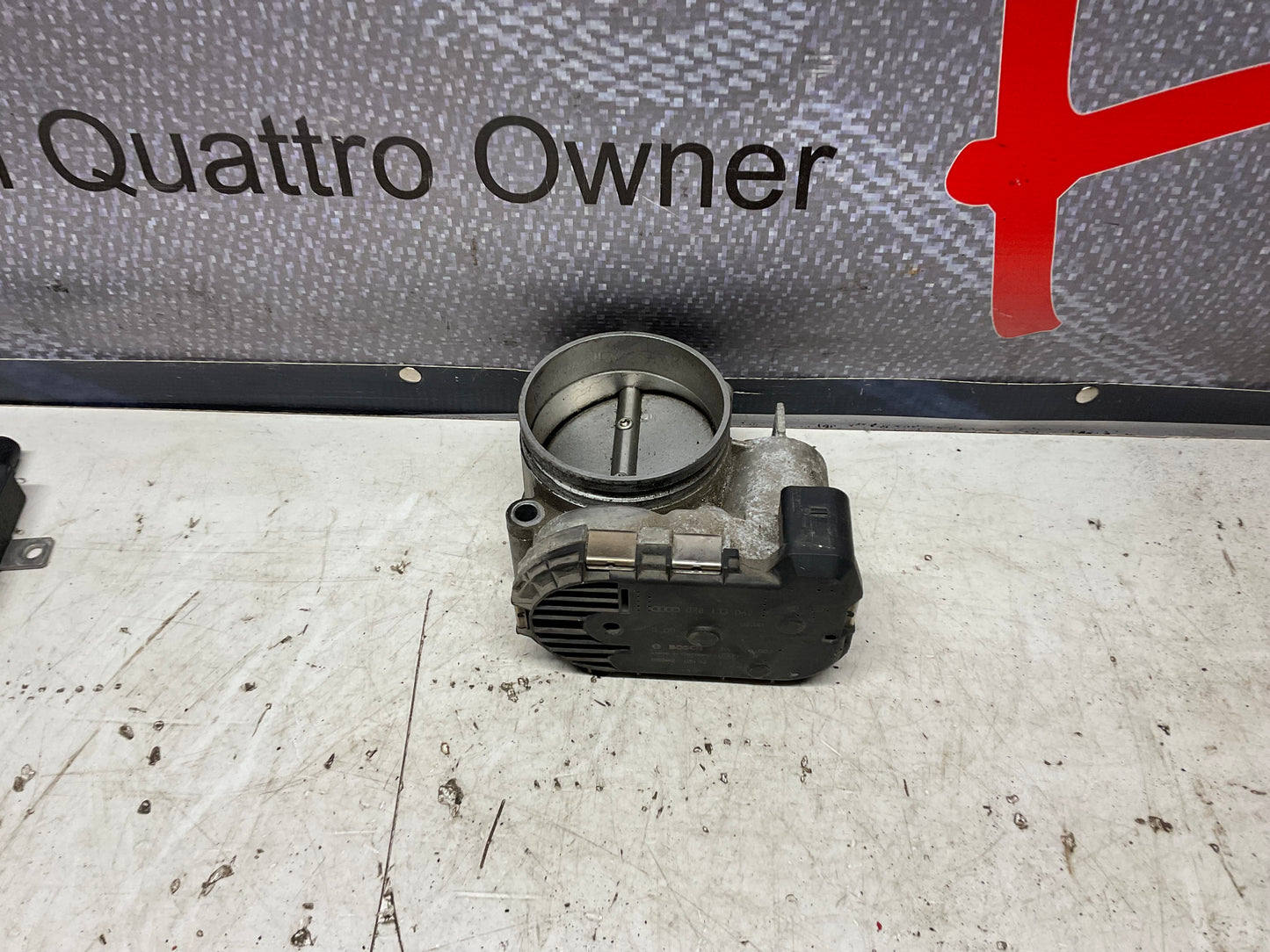 Throttle Body 078133062  B5  C5