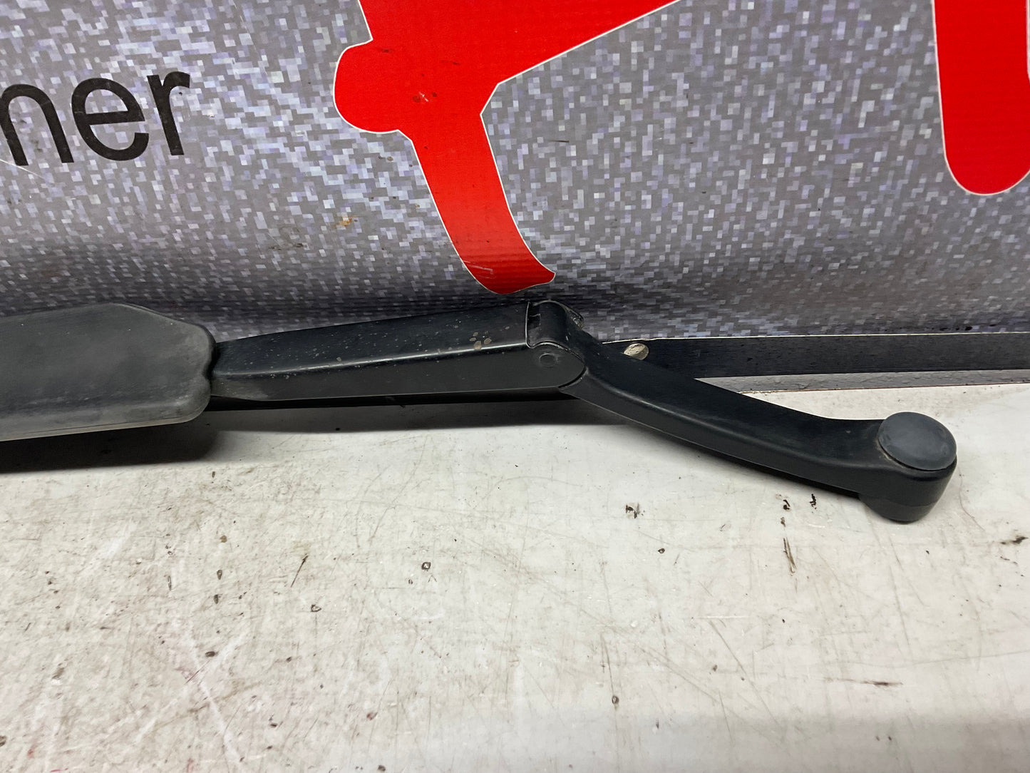 Driver Windshield Wiper Arm Left 893955407E B3