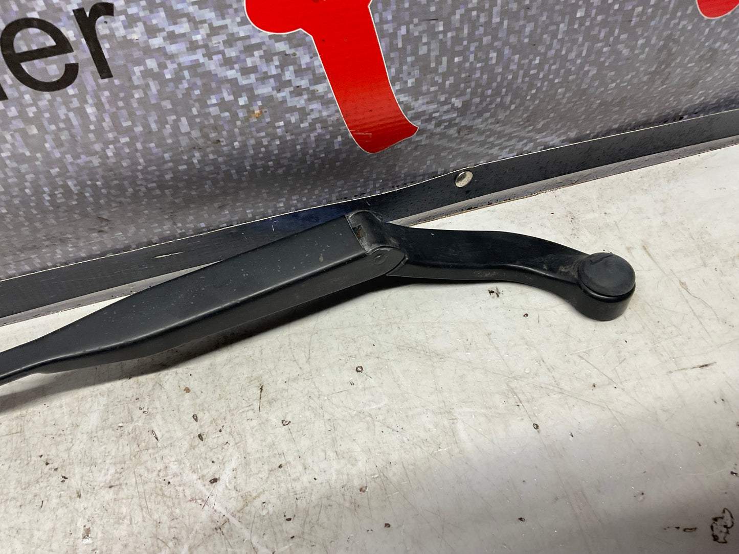 Passenger Windshield Wiper Arm Right 893955407D B3