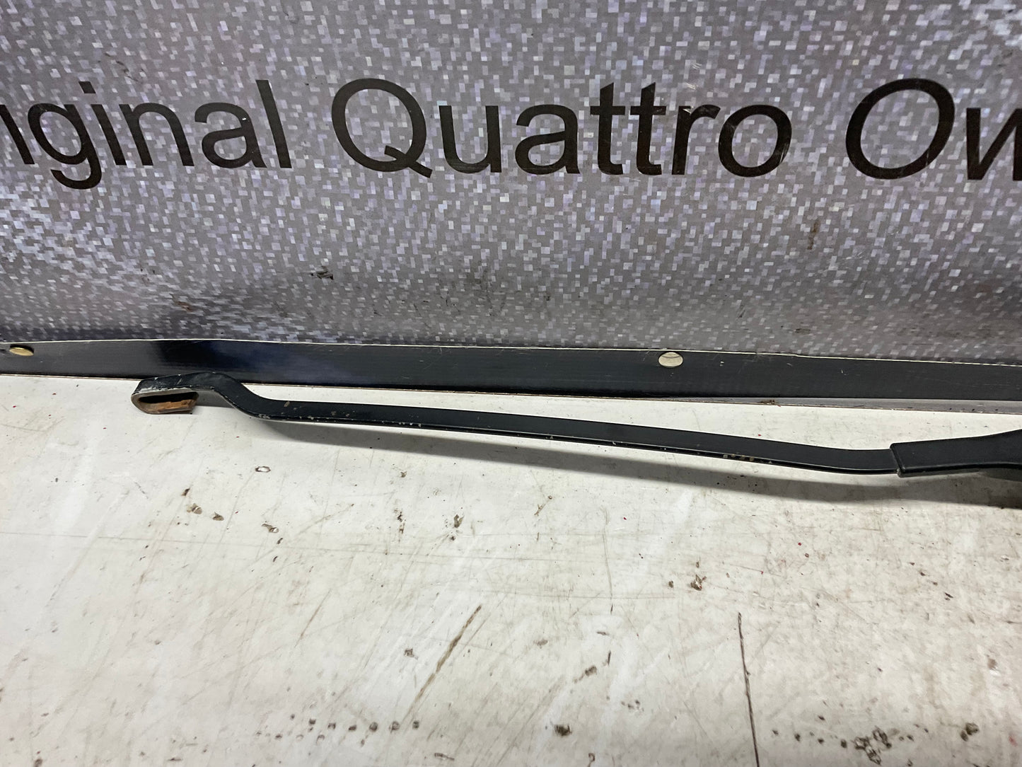 Passenger Windshield Wiper Arm Right 893955407D B3
