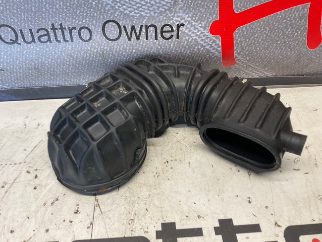 Fuel Distributor Air Intake Boot 035133357AD  B2