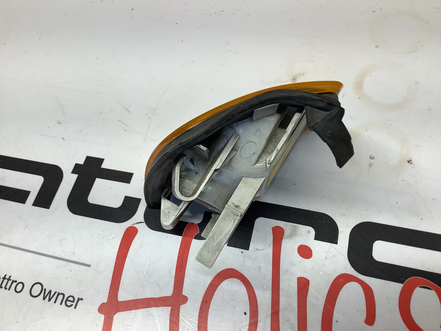 Driver Front Corner Marker 893953049A  B3  Bosch