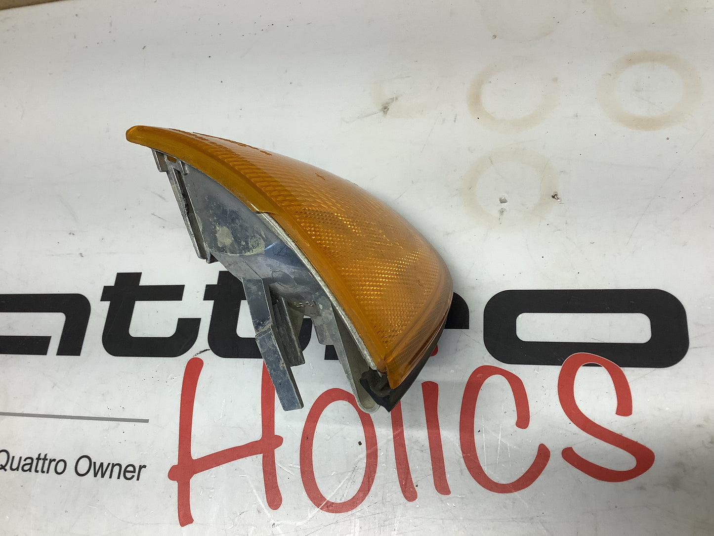 Driver Front Corner Marker 893953049A  B3  Bosch