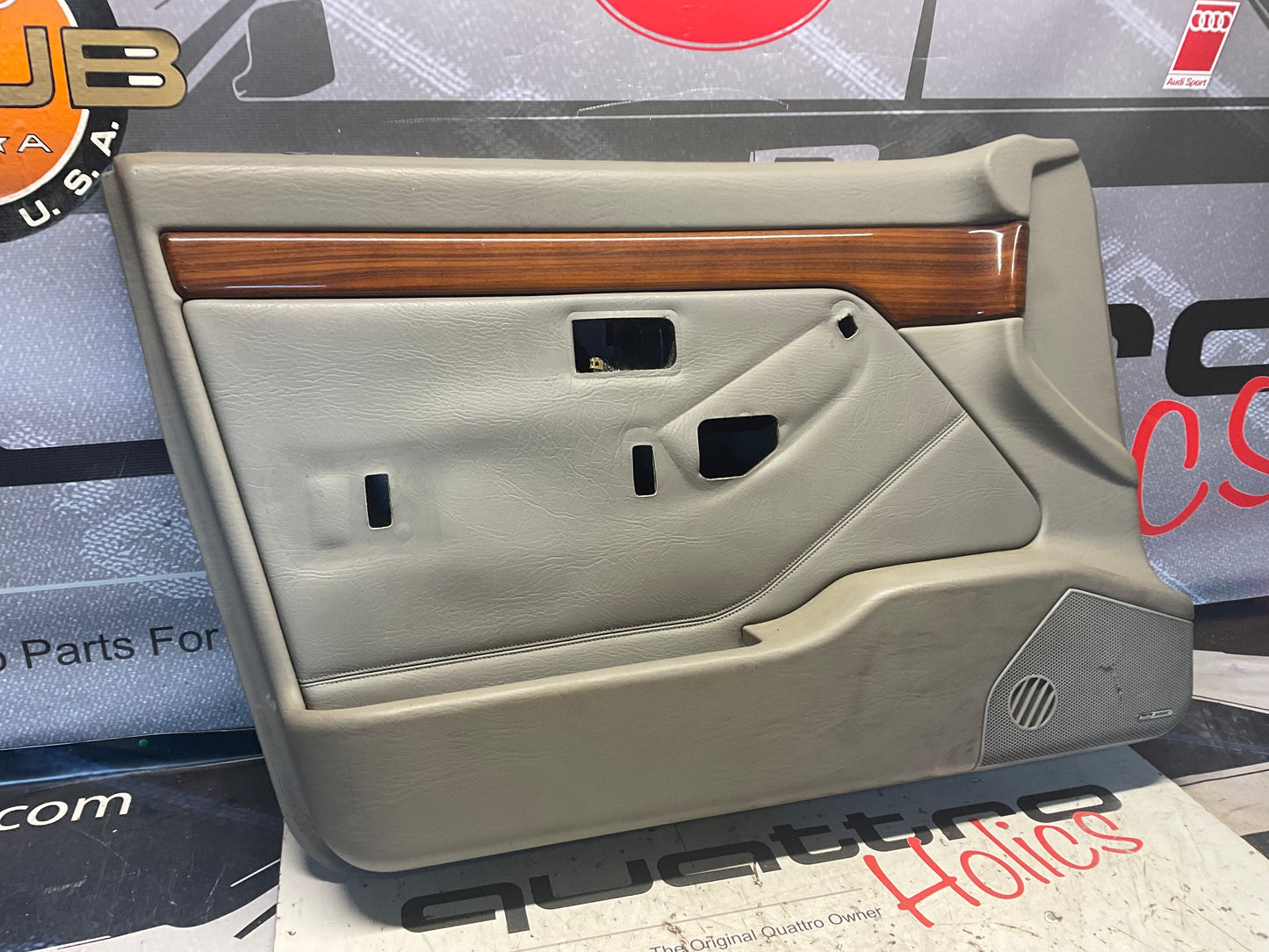 Complete Door Panel Set of 4  443867305/306  C3  D1  Platinum Gray