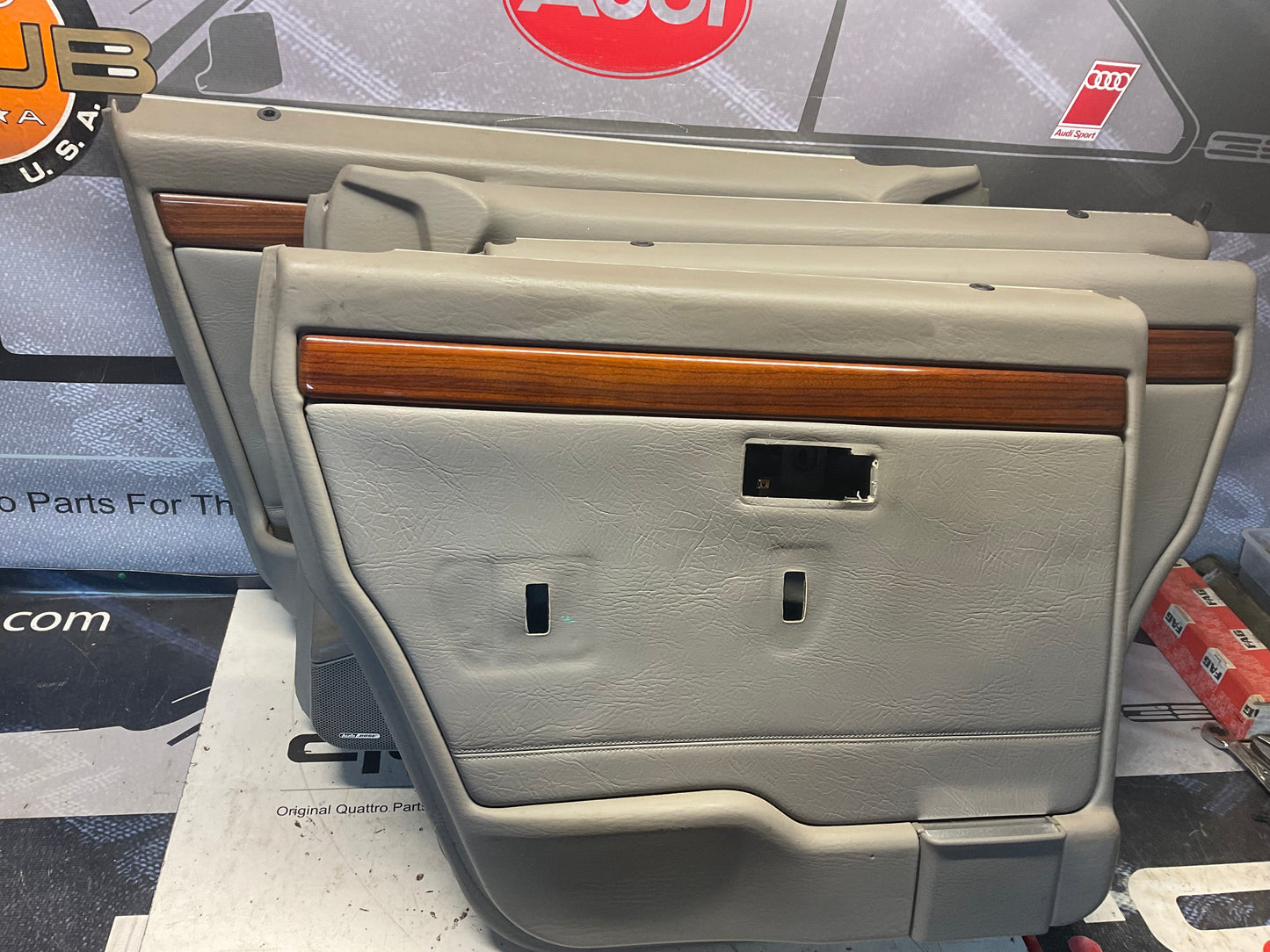 Complete Door Panel Set of 4  443867305/306  C3  D1  Platinum Gray