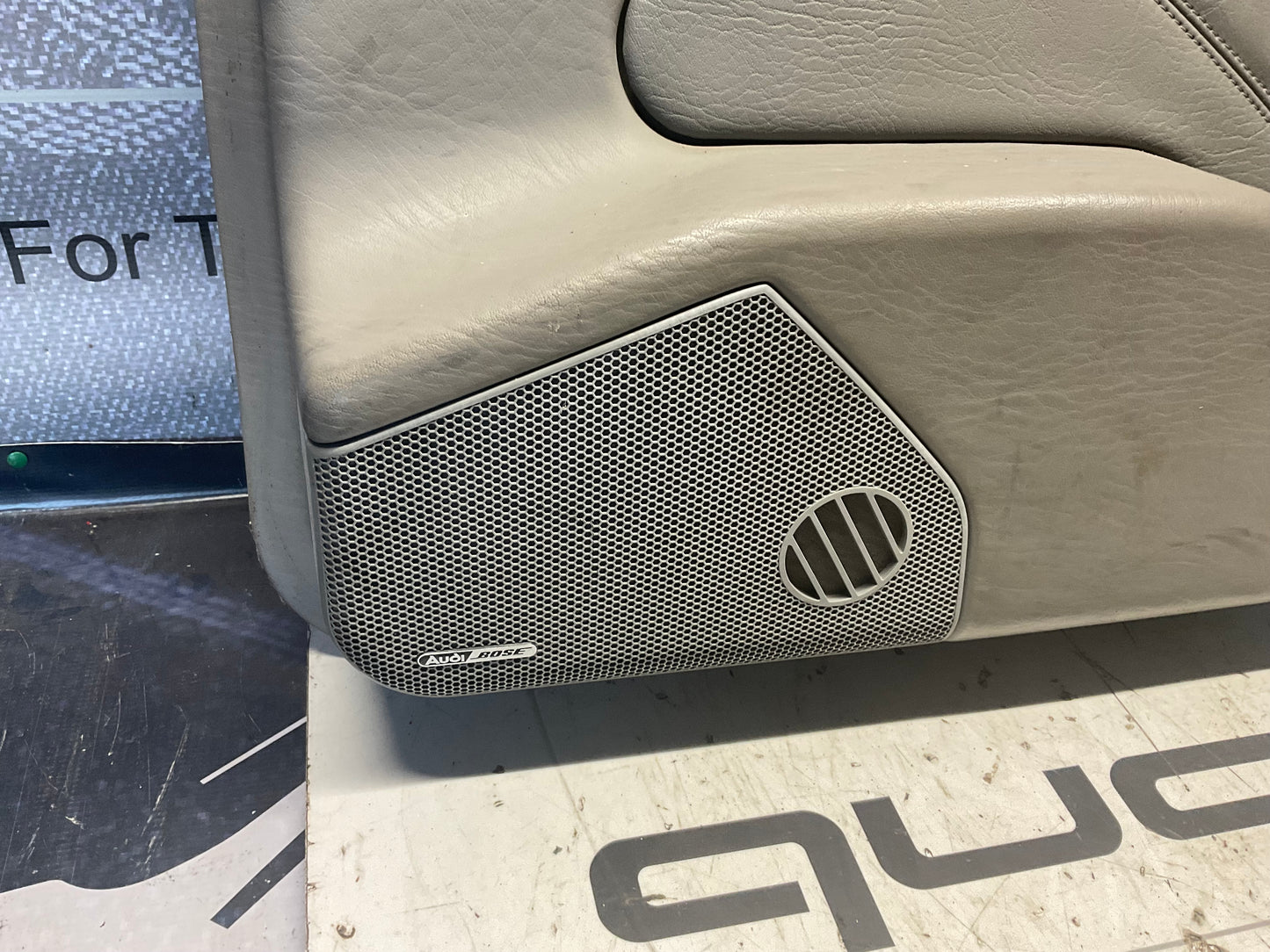 Complete Door Panel Set of 4  443867305/306  C3  D1  Platinum Gray