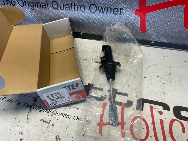Clutch Master Cylinder NOS 857721401A  B2  FTE