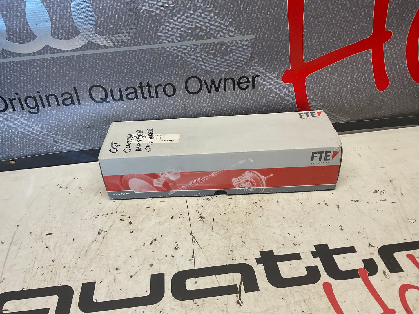 Clutch Master Cylinder NOS 857721401A  B2  FTE