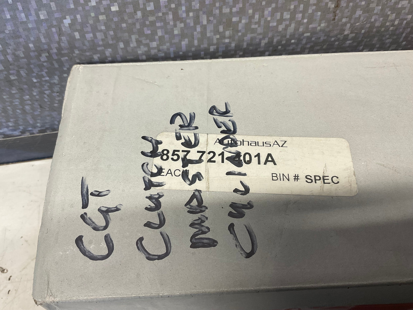 Clutch Master Cylinder NOS 857721401A  B2  FTE