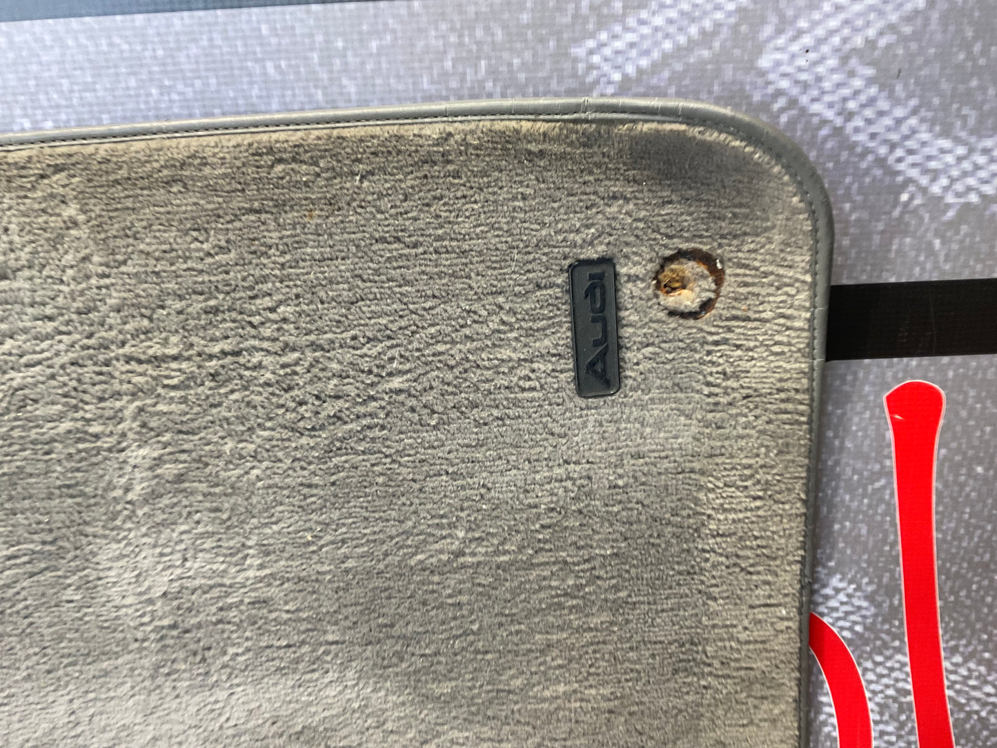 Front Passenger Floor Mat 447863718A C3