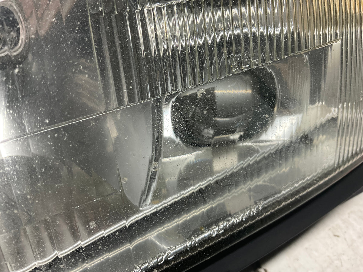 Driver Headlight Complete Left 4A0941003AT  C4  UrS6