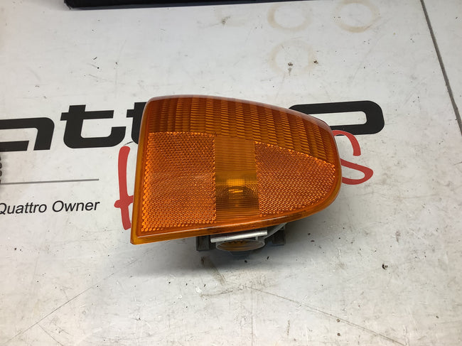 Driver Marker Light 443941625A