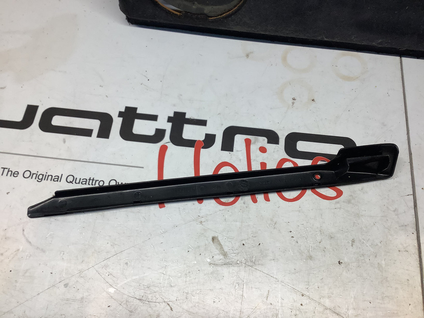 Driver Seat Rail Cover Trim 191881087A