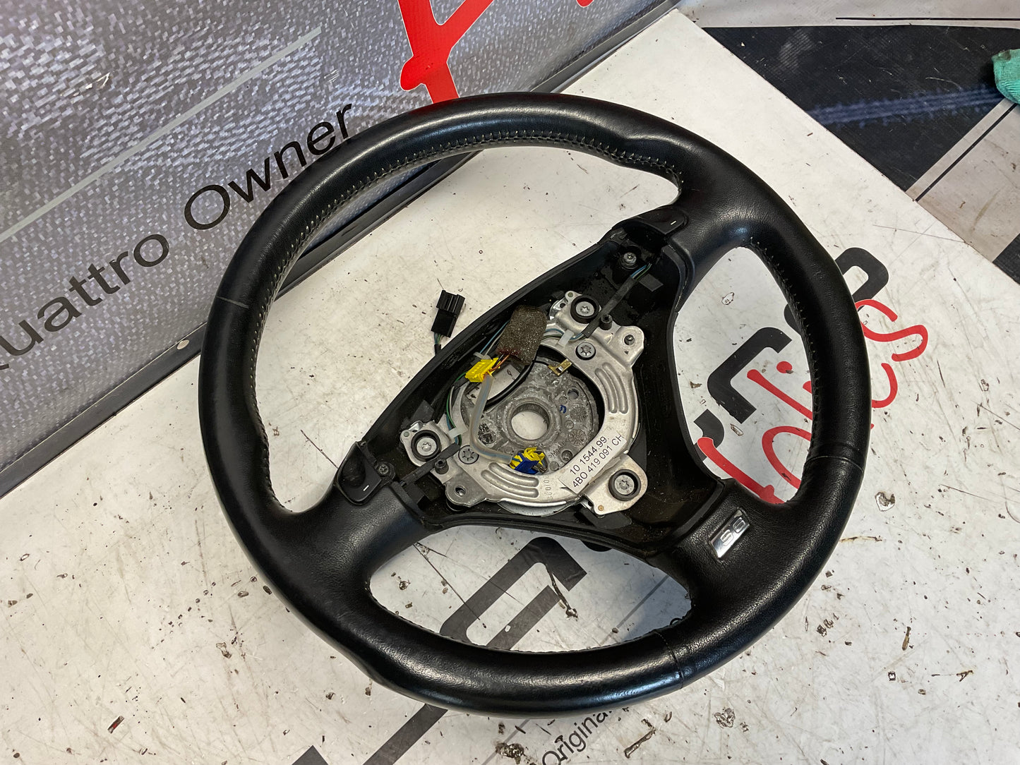 Leather Steering Wheel 4B0419091CH  C5  S6