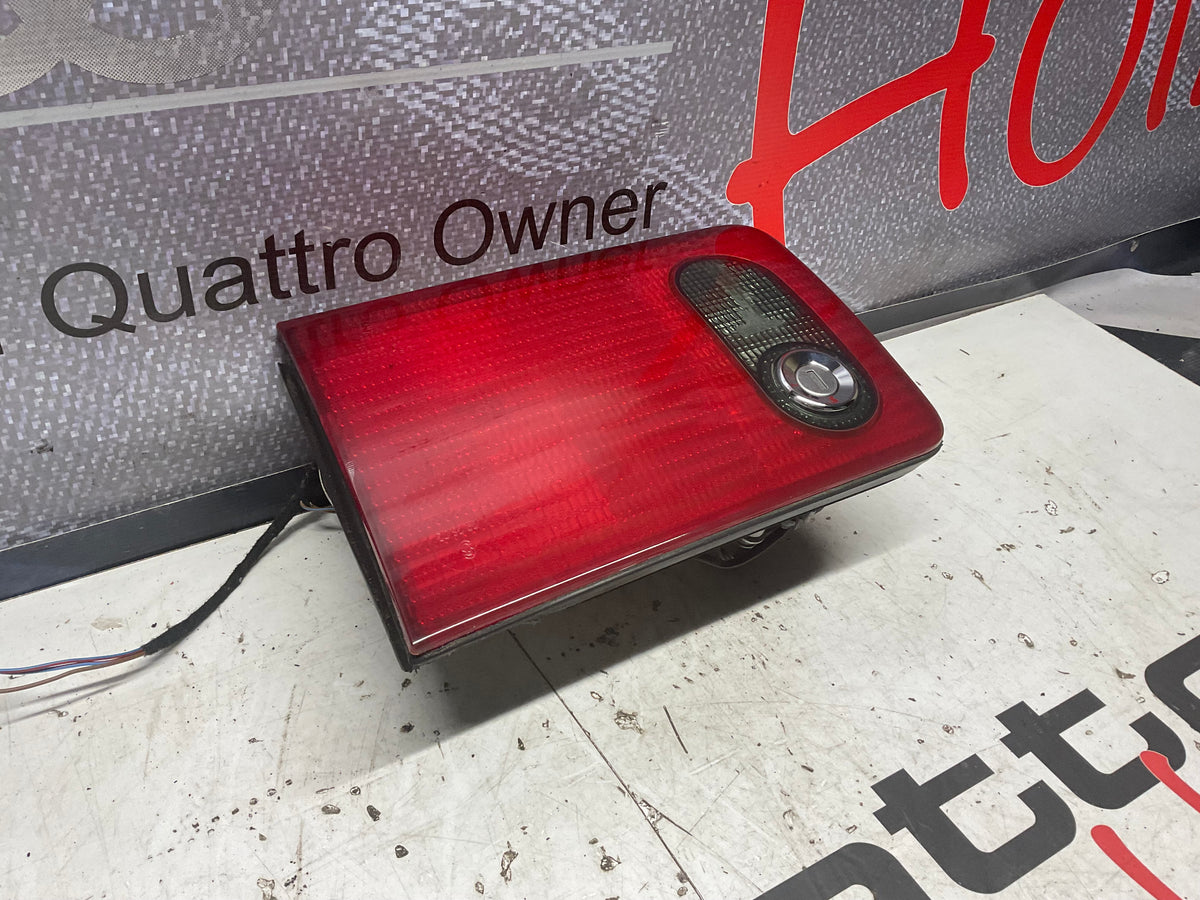 Passenger Side Inner Taillight & Lock Right  4D0945094  D2  A8  S8