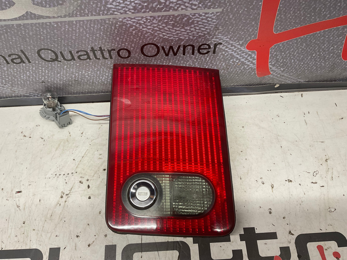 Passenger Side Inner Taillight & Lock Right  4D0945094  D2  A8  S8