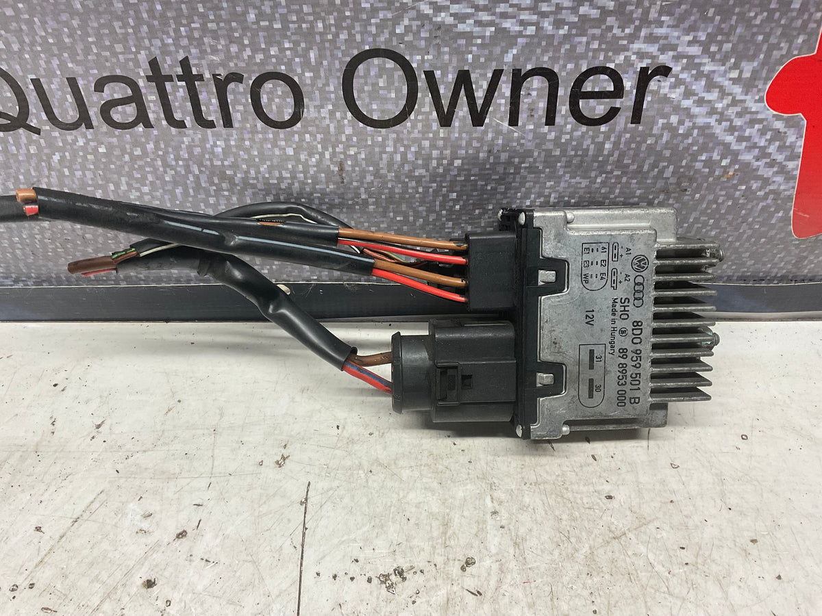 Engine Coolant Fan Control Module  8D0959501B