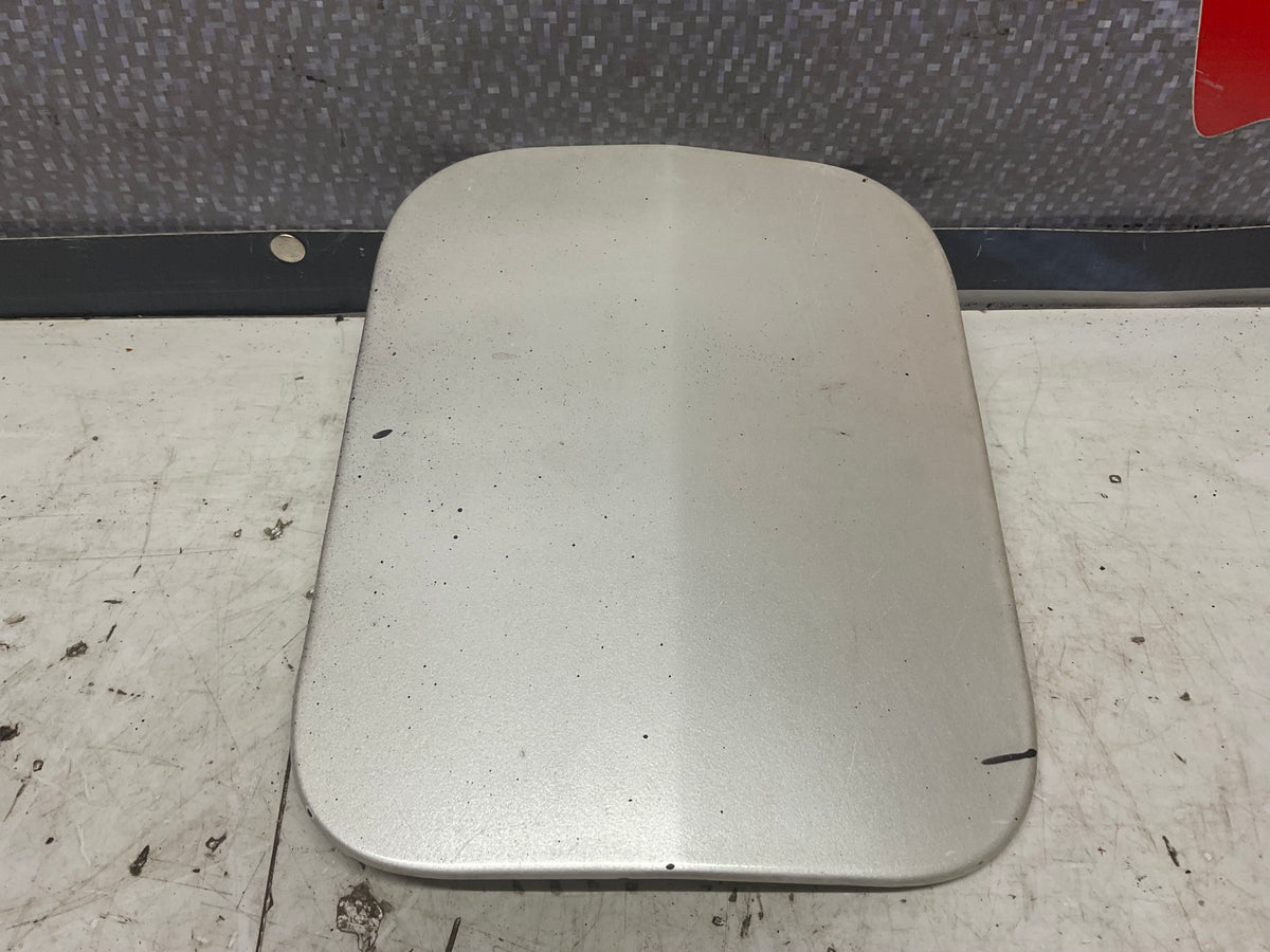 Fuel Tank Cover Lid 895809905  B3 S2