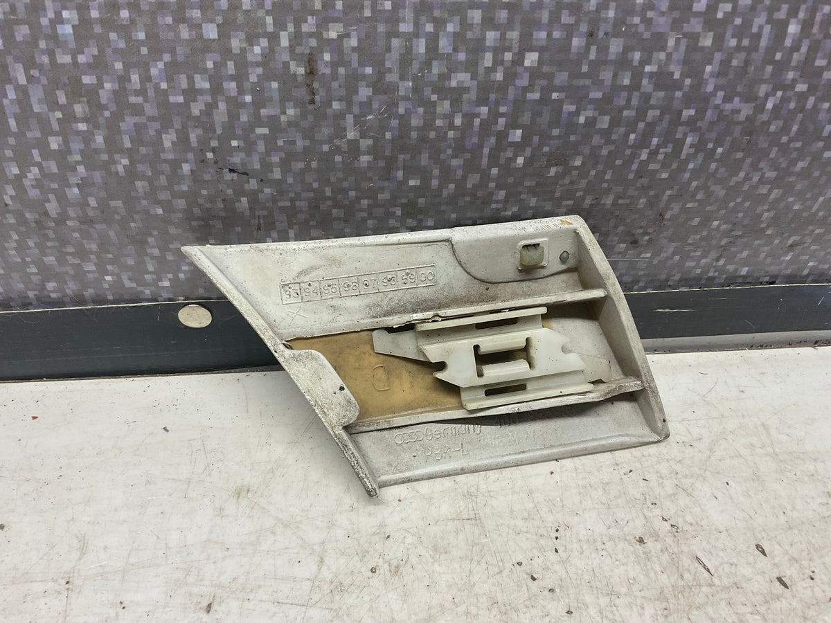 Driver Rear Quarter Panel Trim Left  4D0853983  D2