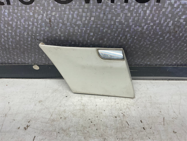Passenger Rear Quarter Panel Trim Right  4D0853984  D2