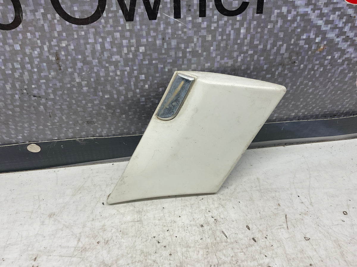 Passenger Rear Quarter Panel Trim Right  4D0853984  D2