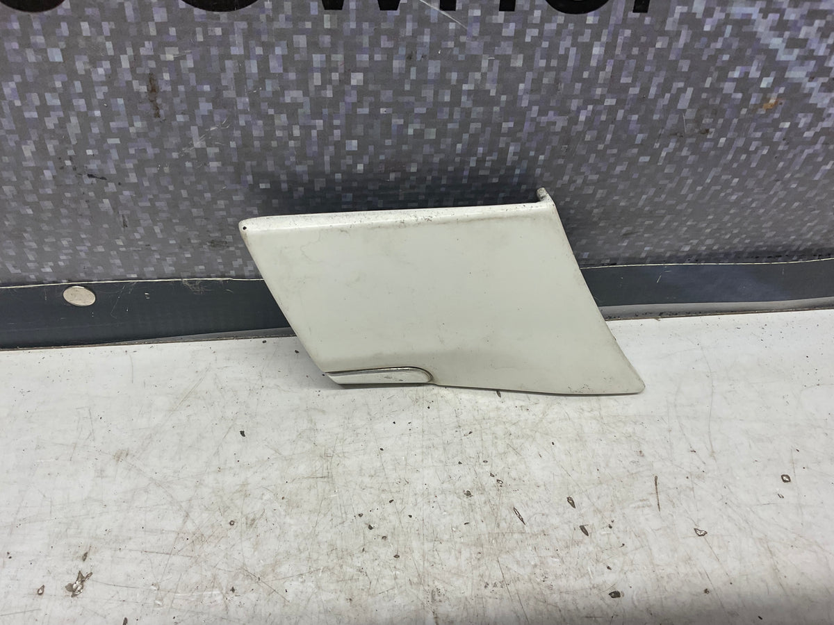 Passenger Rear Quarter Panel Trim Right  4D0853984  D2