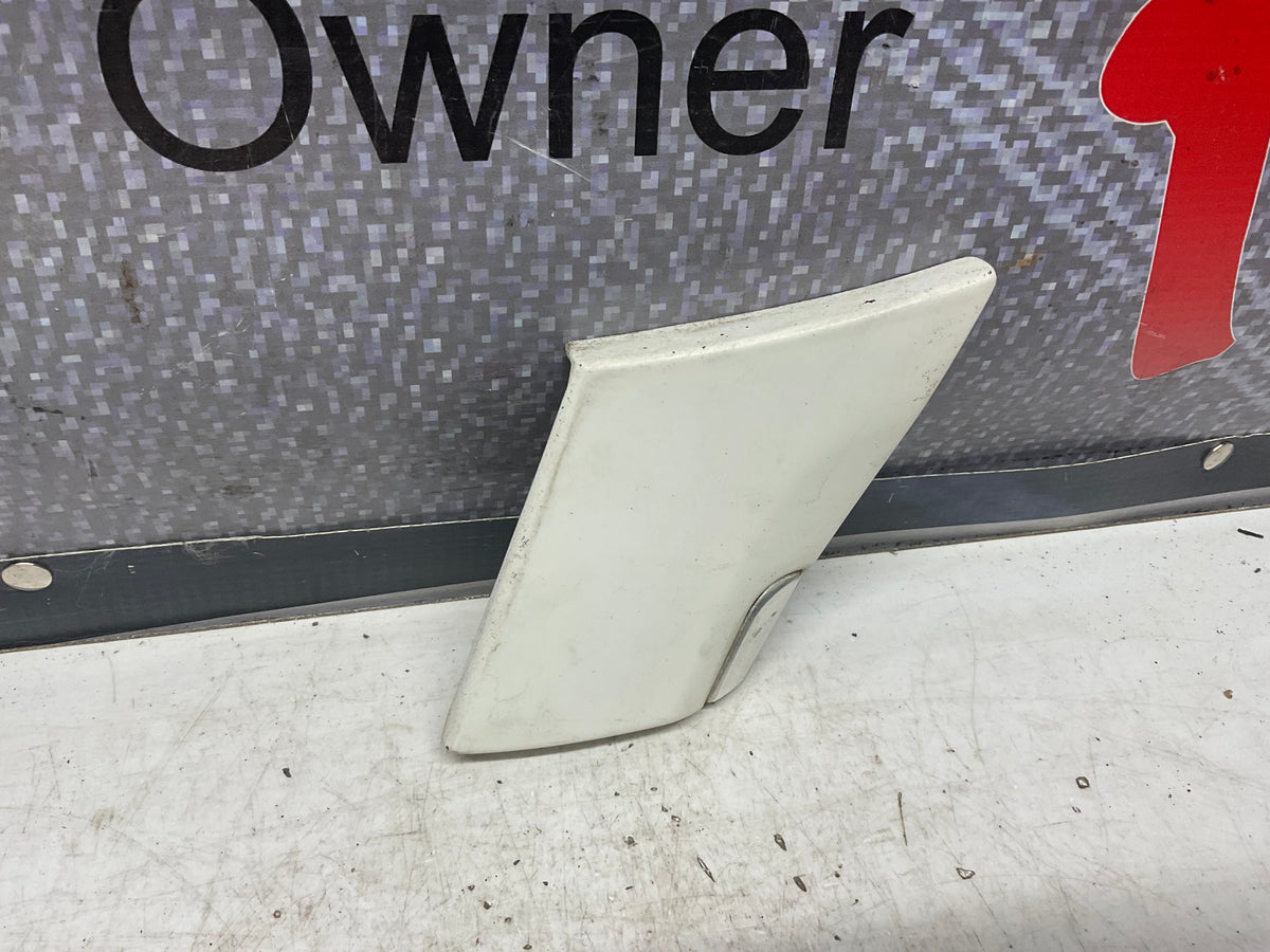 Passenger Rear Quarter Panel Trim Right  4D0853984  D2