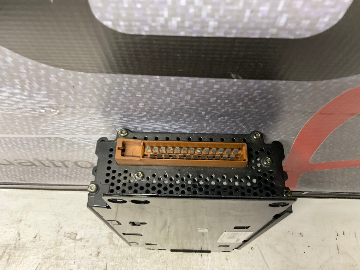 Bose Audi Amplifier 294009  C5 B5 D2