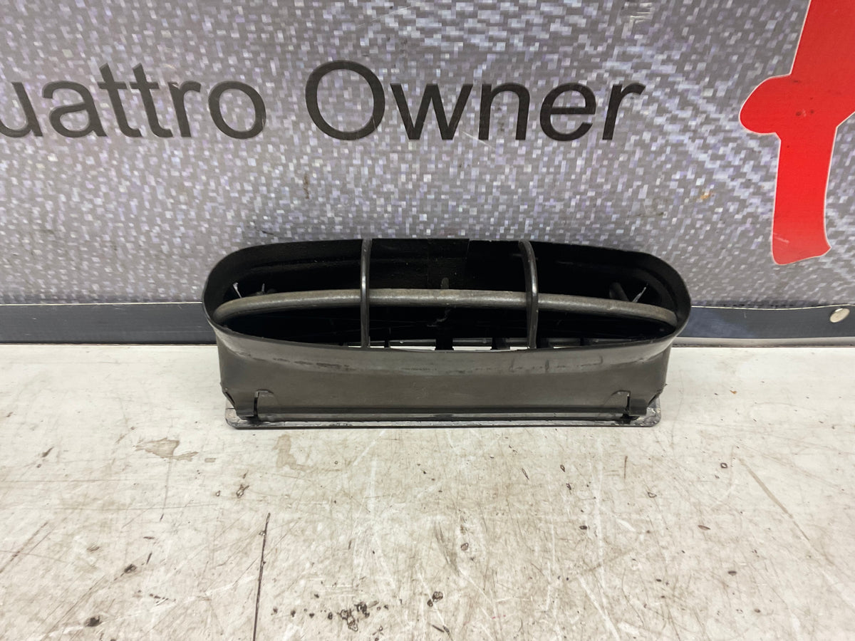 Center Dash Air Vent 843820329  B2  Brown