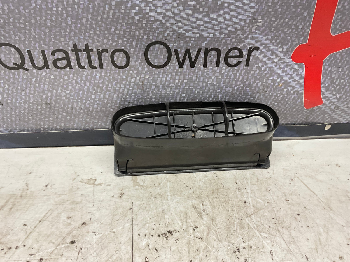 Center Dash Air Vent 843820329  B2  Brown