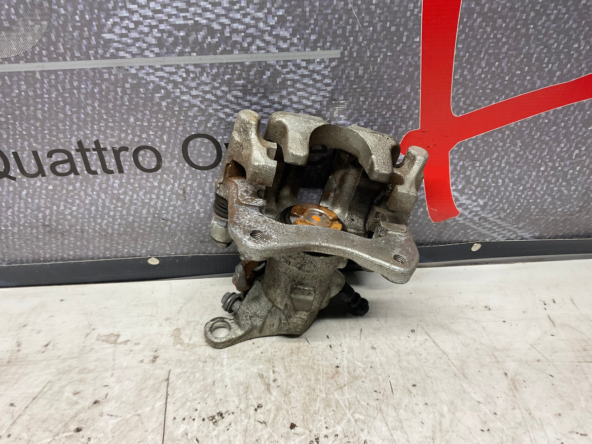 Passenger Rear Brake Caliper Right  853615423AX  B3  Lucas
