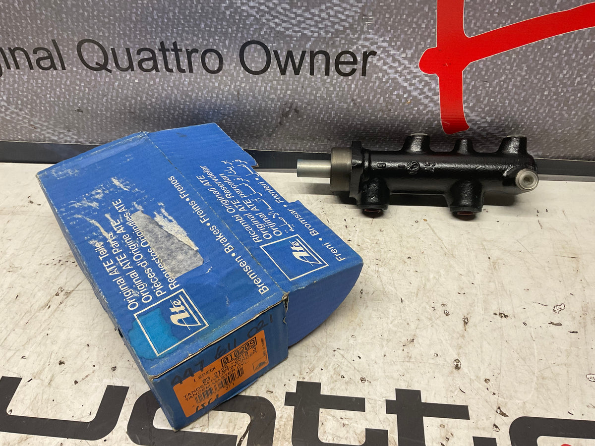 Brake Master Cylinder NOS 447611021  B2  URQ  C3  Ate