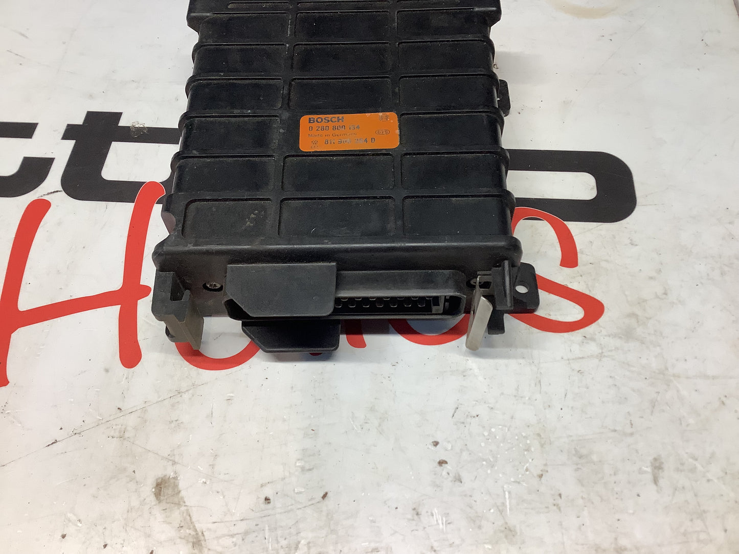 Engine Control Unit 811906264D  Bosch