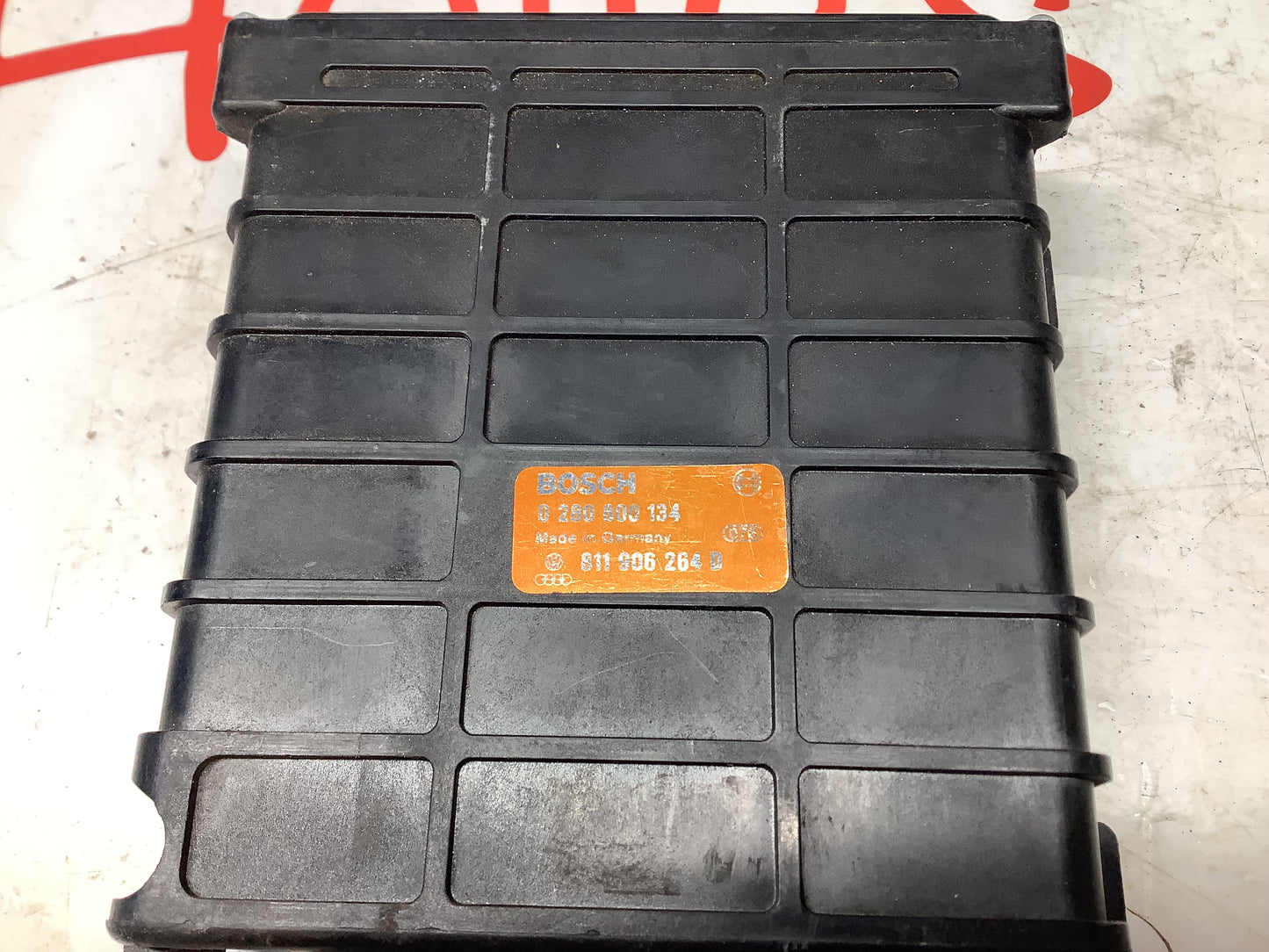 Engine Control Unit 811906264D  Bosch