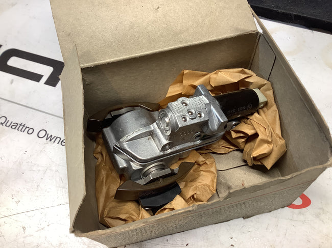 Engine Timing Chain Tensioner  078109087C  NOS