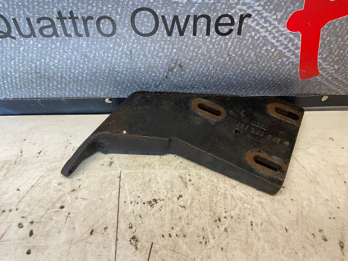 AC Compressor Upper Bracket  035260885F  B2  URQ