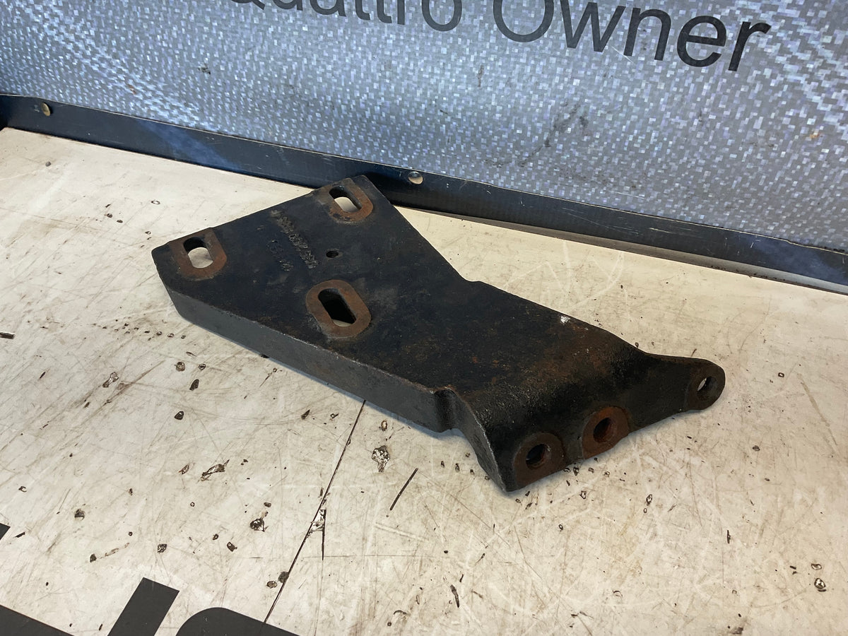 AC Compressor Upper Bracket  035260885F  B2  URQ