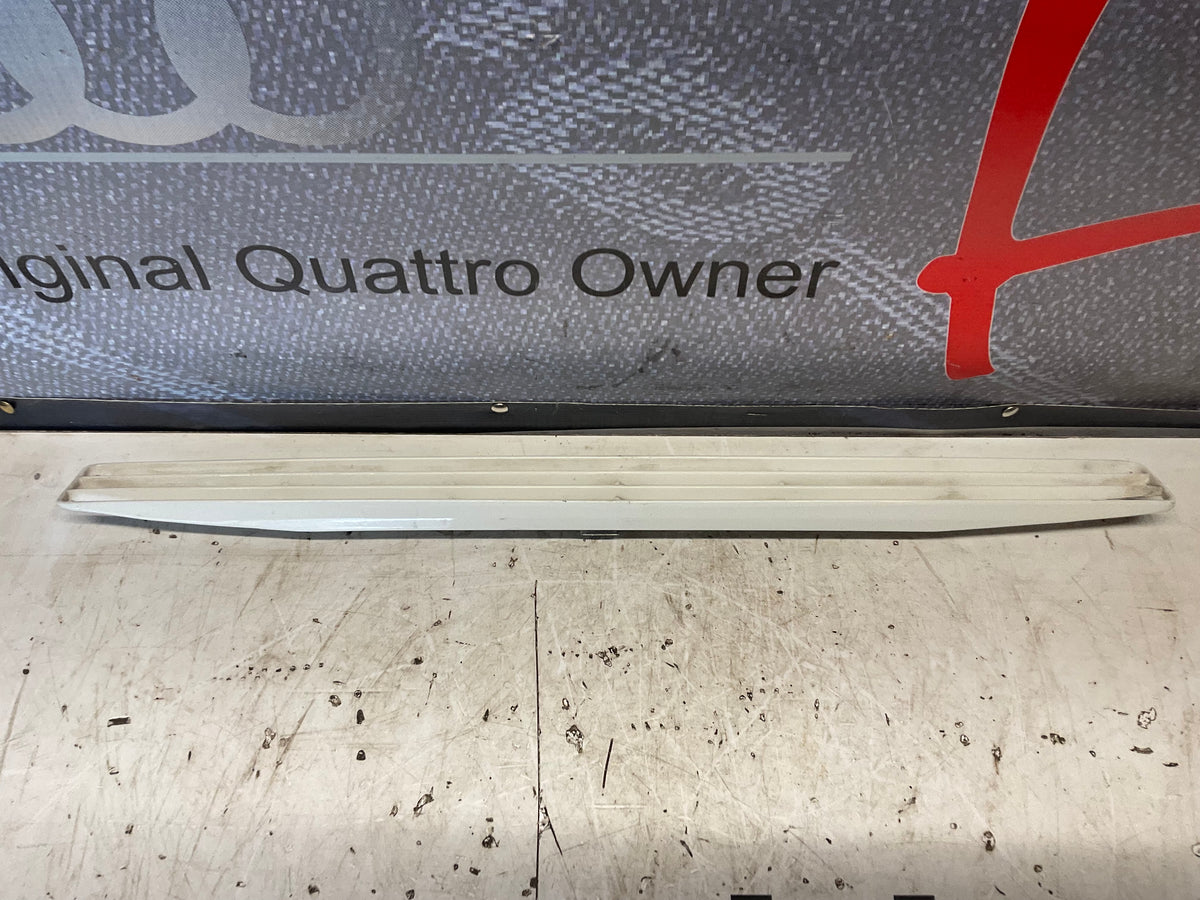Passenger Rear Quarter Vent Grill Right  855853215  B2  URQ
