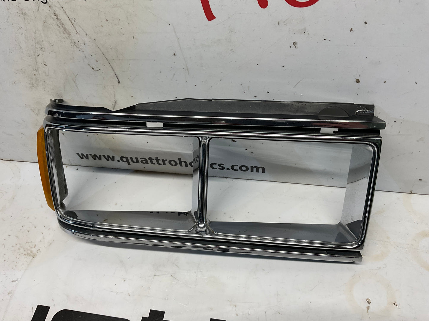 Passenger Headlight Bezel 813941626C B2 4000 UrQ