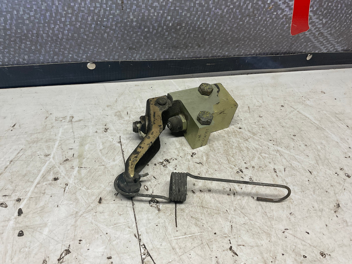 Brake Pressure Regulator  441614151  C3  D1