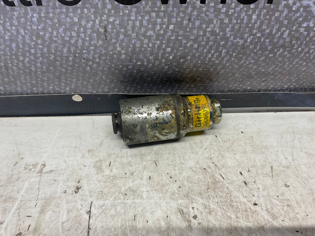 Rear Axle Brake Pressure Regulator  443614151E  C3  D1
