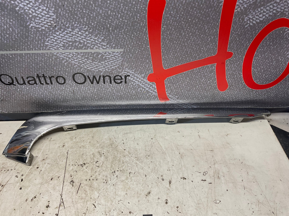 Passenger Front Bumper Trim Right 443807260E C3