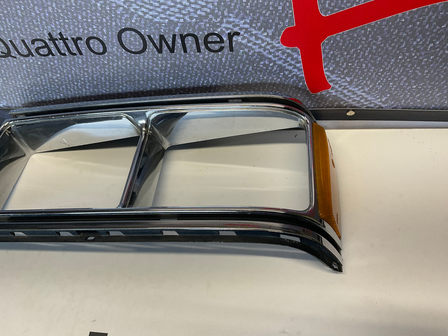 Driver Headlight Bezel 813941625C B2 URQ 4000  Chrome