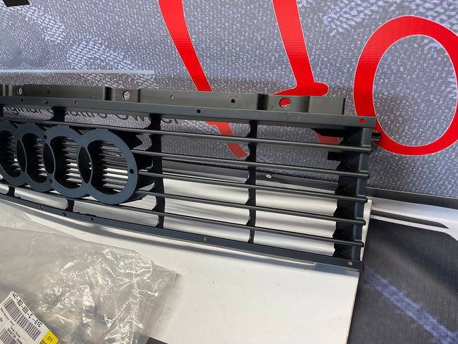 Front Grille 447853655C 01C  NOS