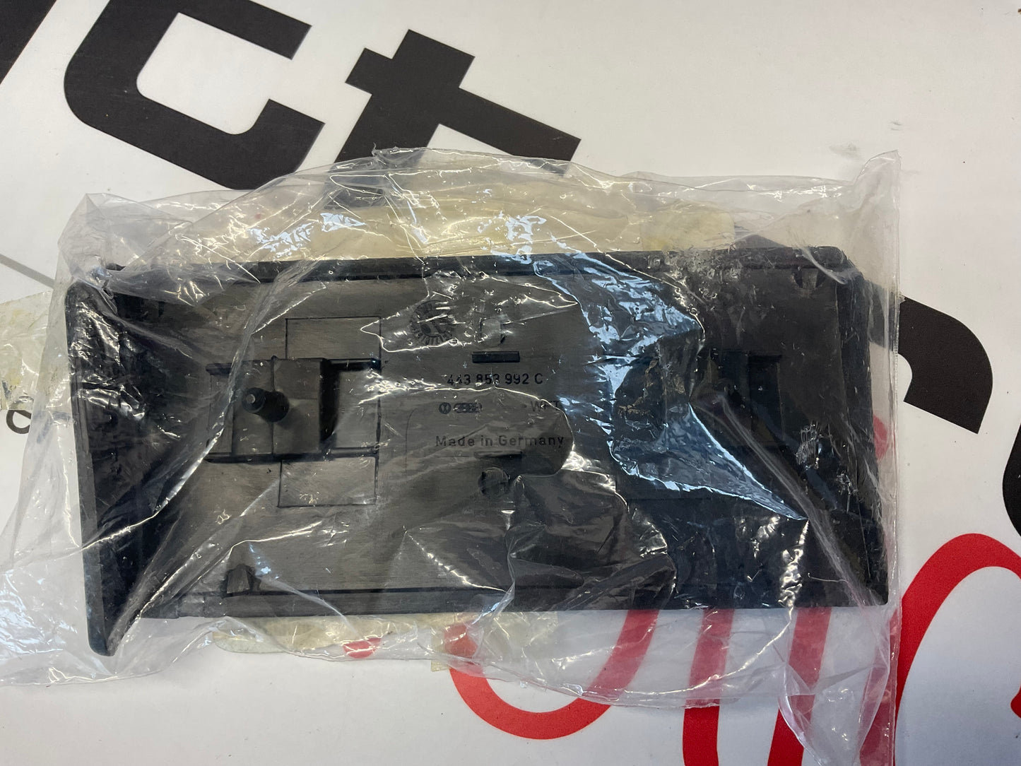 Passenger Fender Trim 443853992C 01C  NOS